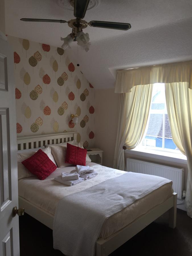 Ivy Bank Guest House Tenby Esterno foto