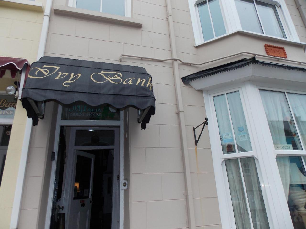 Ivy Bank Guest House Tenby Esterno foto