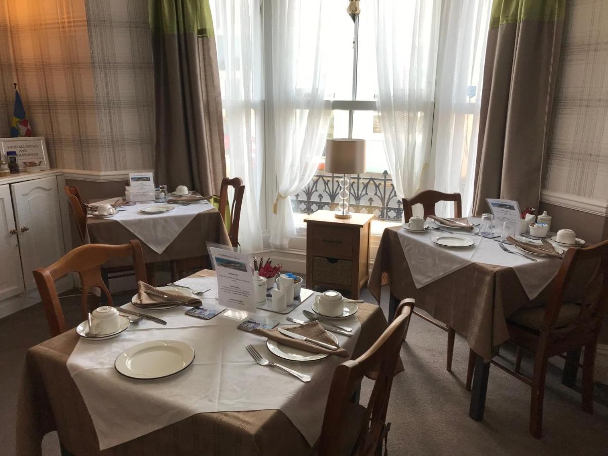 Ivy Bank Guest House Tenby Esterno foto